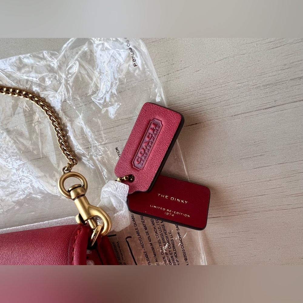 🍒 NWT COACH Glovetanned Leather Mini Dinky Bag 14 B4/ruby red limited edition - Picture 5 of 11